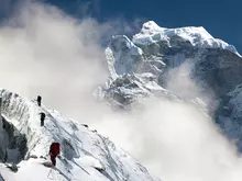 Encabezado publicación Carstensz en Papúa Nueva Guinea